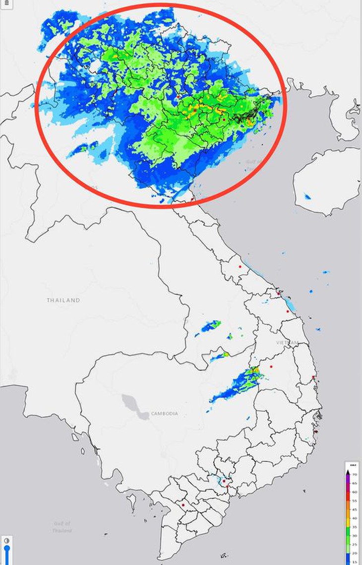 Khối mây dông đậm đặc kéo dài hàng nghìn km bao phủ Bắc Bộ - Ảnh 2.