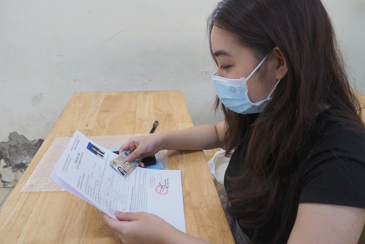 Hơn 1 triệu thí sinh làm thủ tục dự thi tốt nghiệp THPT năm 2022 trong thời tiết mát mẻ, thuận lợi - Ảnh 6.
