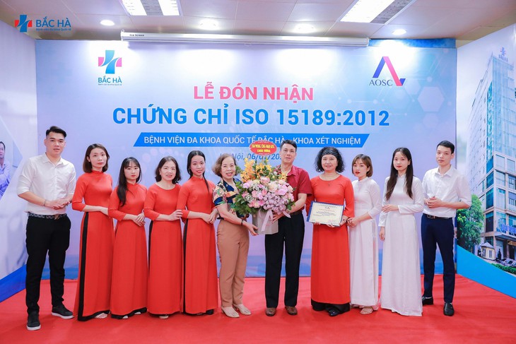 Bệnh viện ĐKQT Bắc Hà đón nhận chứng chỉ ISO 15189:2012 - Ảnh 3.
