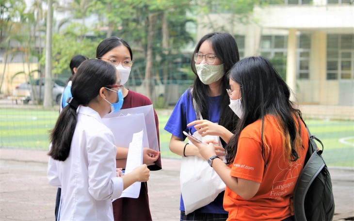 Ngày đầu tiên thi tốt nghiệp THPT: 61 thí sinh thuộc diện F0 không đến dự thi