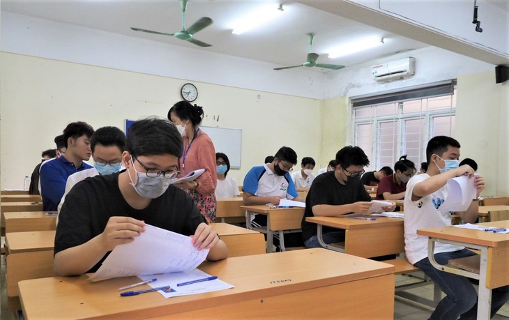 Hà Nội: 9 thí sinh vi phạm quy chế trong môn thi Ngữ văn - Ảnh 2.