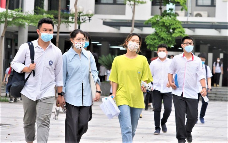 Bài thi Khoa học xã hội dễ, bài thi Khoa học tự nhiên làm khó thí sinh