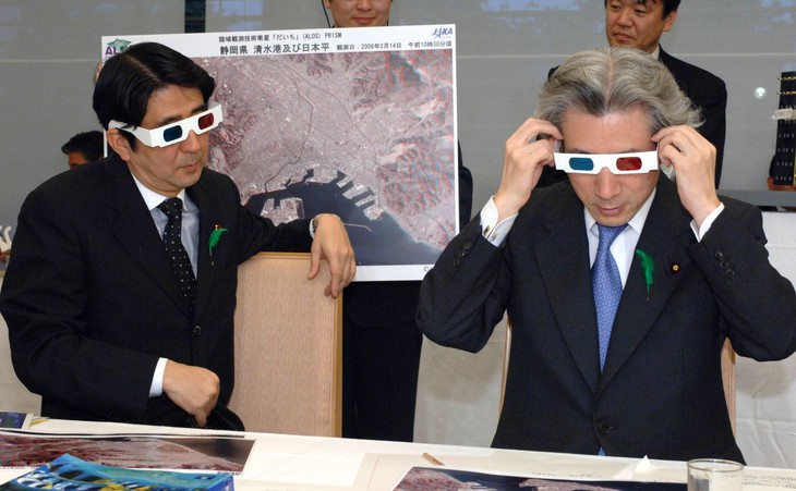 Cuộc đời và sự nghiệp cựu Thủ tướng Nhật Bản Shinzo Abe qua ảnh - Ảnh 10.