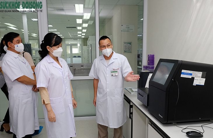 Quyền Bộ trưởng Đào Hồng Lan: 'Rà soát lại ngay vấn đề phụ cấp chống dịch COVID-19, đó là quyền lợi chính đáng của cán bộ y tế' - Ảnh 1. Quyền Bộ trưởng Đào Hồng Lan: 'Rà soát lại ngay vấn đề phụ cấp chống dịch COVID-19, đó là quyền lợi chính đáng của cán bộ y tế' - Ảnh 1.