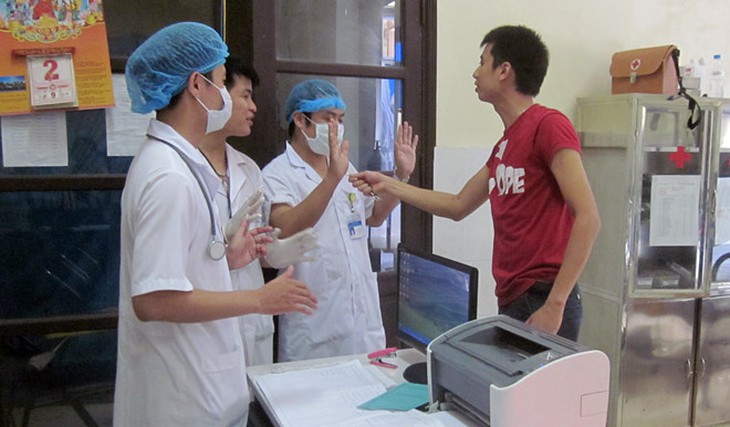 Đừng để ngành y đơn độc chống bạo lực - Ảnh 2. Đừng để ngành y đơn độc chống bạo lực - Ảnh 2.