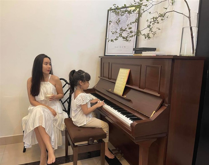 Ngắm căn nhà tổ ấm của Lưu Hương Giang - Hồ Hoài Anh - Ảnh 5. Ngắm căn nhà tổ ấm của Lưu Hương Giang - Hồ Hoài Anh - Ảnh 5.