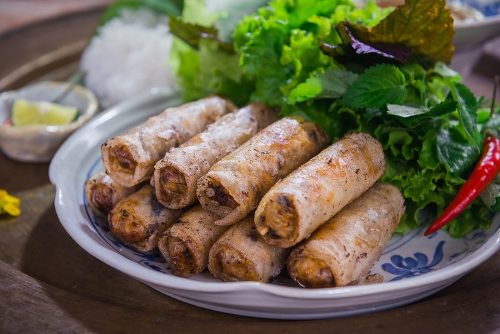 Mâm lễ cúng Gia tiên Rằm tháng 7 đủ đầy cần gì những? - Ảnh 4.