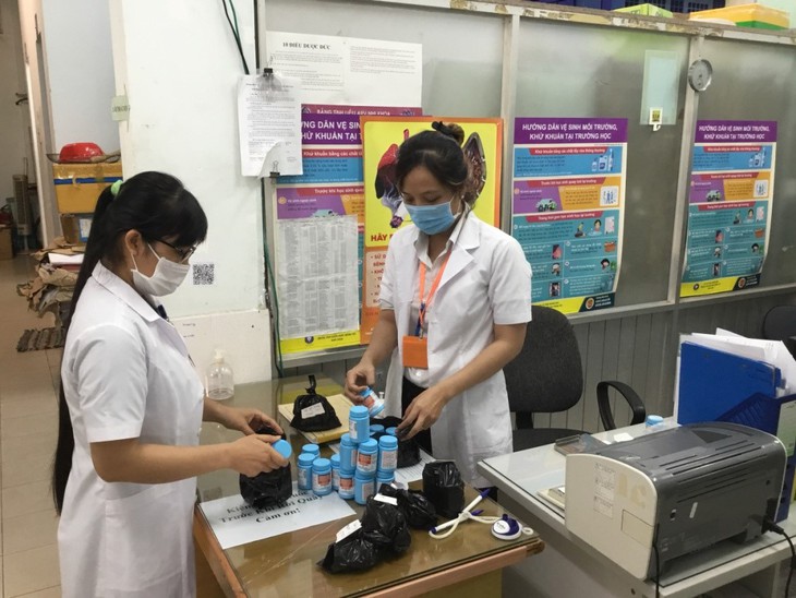 Khánh Hòa: Bệnh nhân tự tin điều trị bằng thuốc ARV - Ảnh 1.