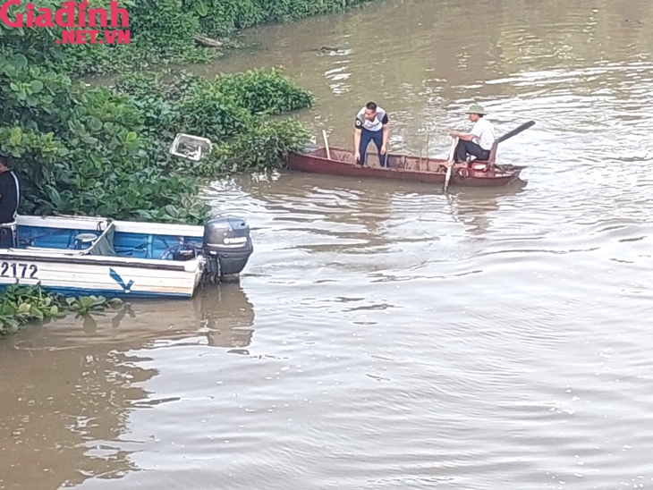 Đã tìm thấy thi thể người đàn ông Hải Dương nhảy cầu Ràm xuống sông Cửu An - Ảnh 4.