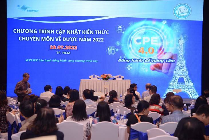 Dược sĩ tại hơn 4000 nhà thuốc tham gia chương trình đào tạo tư vấn bệnh suy giãn tĩnh mạch & bệnh trĩ - Ảnh 1.