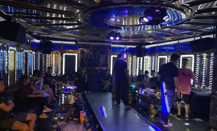 Bắt vợ Tuấn Anh “Seoul” cùng 19 dân chơi "bay lắc"  trong bữa tiệc ma tuý - Ảnh 2.