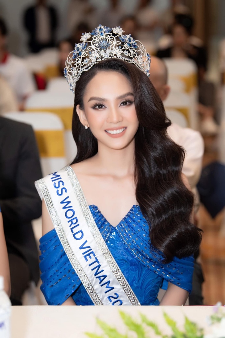 Chồng cũ Lệ Quyên - thỏi nam châm 'hút' tin đồn hẹn hò mỹ nhân trẻ - Ảnh 1. Chồng cũ Lệ Quyên - thỏi nam châm 'hút' tin đồn hẹn hò mỹ nhân trẻ - Ảnh 1.