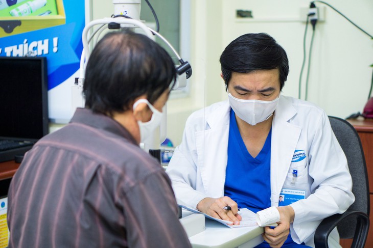 Hy hữu thay thủy tinh thể nhân tạo lần thứ hai - Ảnh 1. Hy hữu thay thủy tinh thể nhân tạo lần thứ hai - Ảnh 1.