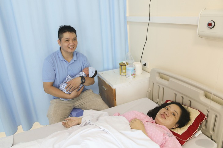 Sản phụ mang khối u lớn trong khi mang thai - Ảnh 3.