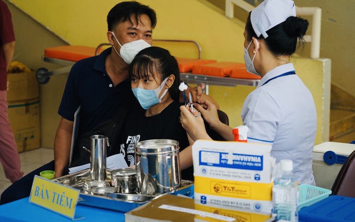 Hơn 165.000 trẻ ở TP.HCM được tiêm vaccine COVID-19 sau 2 tuần triển khai đợt cao điểm
