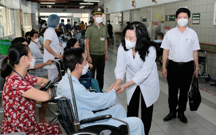 Quyền Bộ trưởng Đào Hồng Lan: Bộ Y tế luôn tiếp thu các phản ánh, tập trung tháo gỡ khó khăn của bệnh viện, người dân