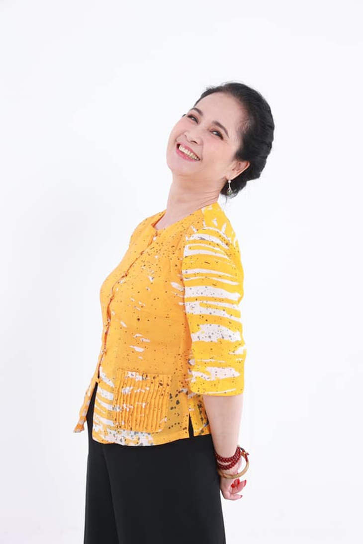 Cuộc sống hạnh phúc của NSND Lan Hương - 'mẹ chồng' kinh điển của màn ảnh Việt - Ảnh 1.