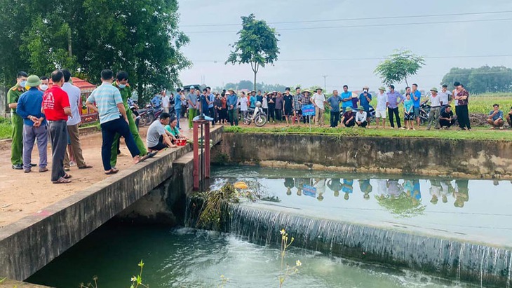 Nữ công nhân được phát hiện tử vong dưới kênh - Ảnh 1. Nữ công nhân được phát hiện tử vong dưới kênh - Ảnh 1.