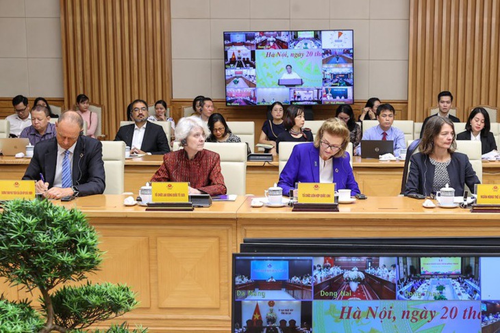 Thủ tướng: Nhờ 'thích ứng an toàn, linh hoạt, kiểm soát hiệu quả dịch COVID-19' thị trường lao động đã phục hồi - Ảnh 4. Thủ tướng: Nhờ 'thích ứng an toàn, linh hoạt, kiểm soát hiệu quả dịch COVID-19' thị trường lao động đã phục hồi - Ảnh 4.