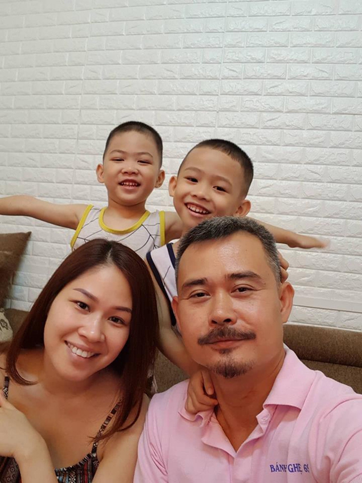 Hôn nhân của 2 ông trùm, bà trùm phim 'Đấu trí': Nguyệt Hằng hạnh phúc sau giông tố, Vĩnh Xương bình dị - Ảnh 5. Hôn nhân của 2 ông trùm, bà trùm phim 'Đấu trí': Nguyệt Hằng hạnh phúc sau giông tố, Vĩnh Xương bình dị - Ảnh 5.