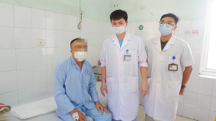 Thanh Hóa: Lần đầu tiên phẫu thuật thành công bóc khối u lớn ở tủy sống và lồng ngực hiếm gặp - Ảnh 4. Thanh Hóa: Lần đầu tiên phẫu thuật thành công bóc khối u lớn ở tủy sống và lồng ngực hiếm gặp - Ảnh 4.