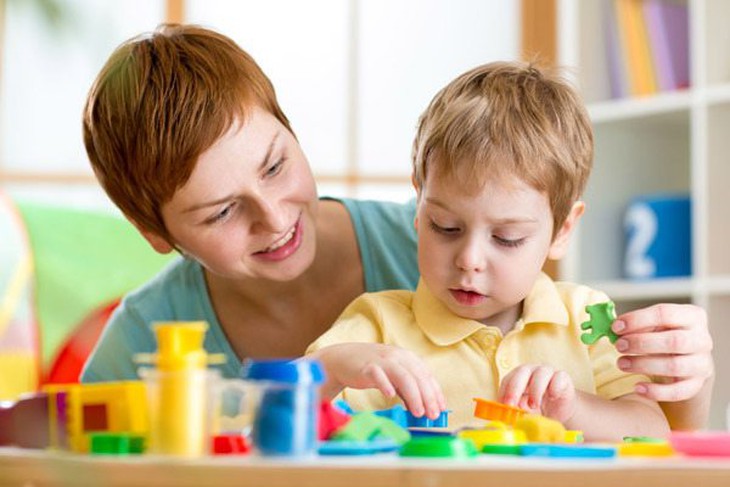 Trẻ mắc bệnh tự kỷ: Những lời khuyên dành cho cha mẹ - Ảnh 4.