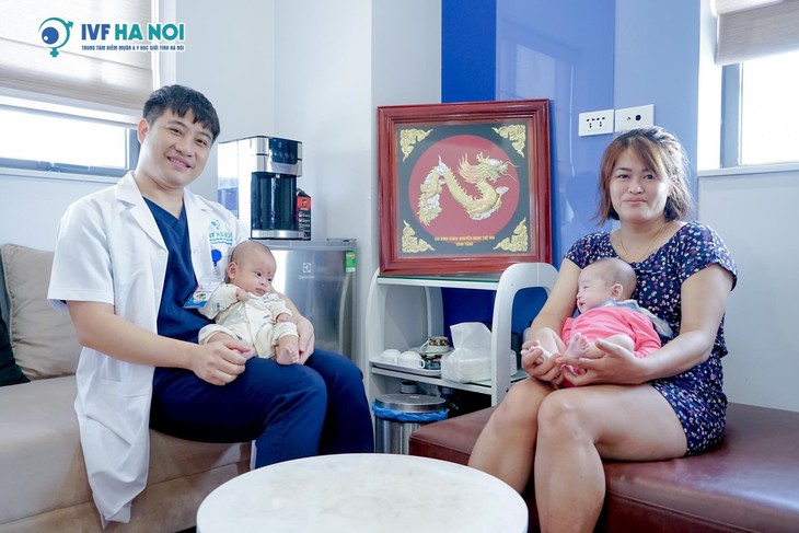 17 năm mang tiếng "gái độc không con" và quả ngọt song thai một trai một gái - Ảnh 2.