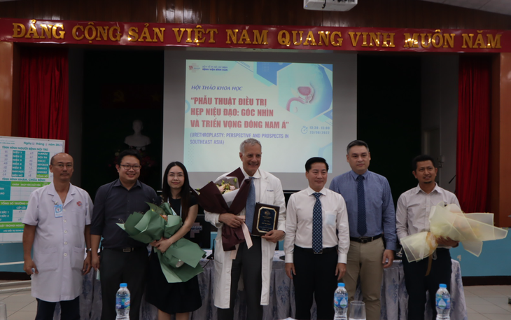 BV Bình Dân điều trị thành công cho hơn 1000 người hẹp niệu đạo, đứt niệu đạo do tai nạn - Ảnh 2. BV Bình Dân điều trị thành công cho hơn 1000 người hẹp niệu đạo, đứt niệu đạo do tai nạn - Ảnh 2.