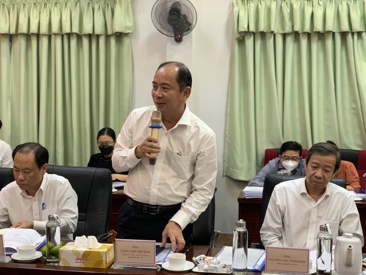 Ngày nào Giám đốc Sở Y tế TP.HCM cũng phải ký giải quyết nghỉ việc - Ảnh 1. Ngày nào Giám đốc Sở Y tế TP.HCM cũng phải ký giải quyết nghỉ việc - Ảnh 1.