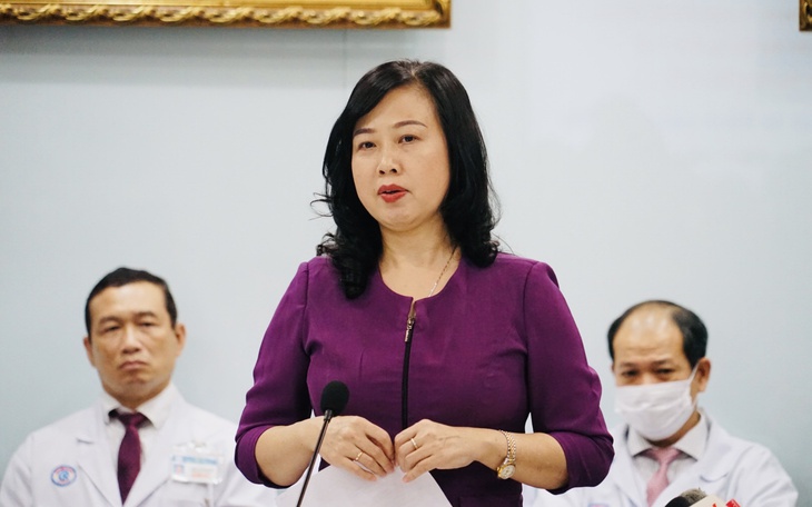 Quyền Bộ trưởng Đào Hồng Lan: 'Đọc những bài báo người bệnh tự đi mua thuốc, vật tư, tôi rất đau lòng'