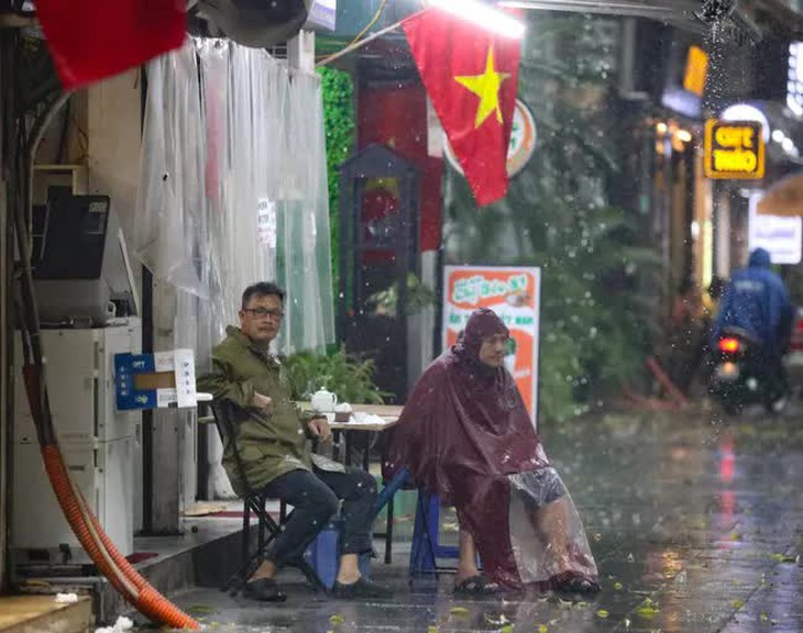Miền Bắc nắng nóng gay gắt trước khi mưa dông vào dịp nghỉ lễ 2/9 - Ảnh 1. Miền Bắc nắng nóng gay gắt trước khi mưa dông vào dịp nghỉ lễ 2/9 - Ảnh 1.