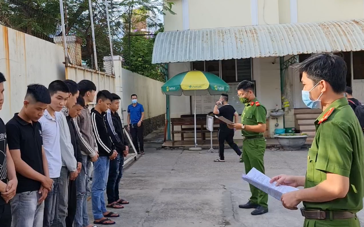 Ám ảnh “giang hồ nhí” ở Đà Nẵng (2): Nhiều em chỉ chạy theo 'chơi' chứ không chém ai...