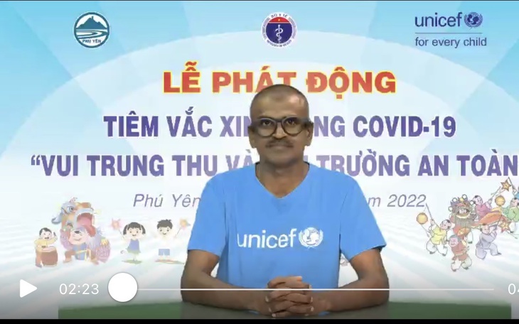 Chuyên gia UNICEF: Thông tin sai lệch về vaccine khiến cha mẹ trì hoãn tiêm vaccine phòng COVID-19 cho con