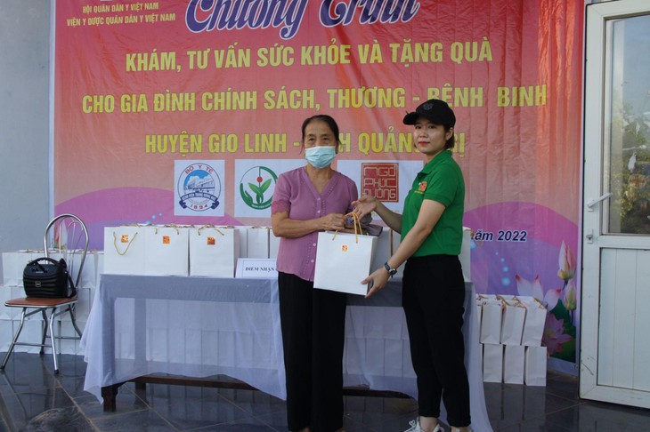 Ngũ Phúc Đường: Trao tặng gần 1500 suất quà tại Quảng Trị ngày 27/7 - Ảnh 2. Ngũ Phúc Đường: Trao tặng gần 1500 suất quà tại Quảng Trị ngày 27/7 - Ảnh 2.