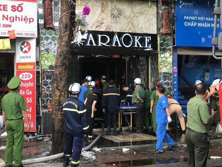 Vụ cháy quán karaoke: Hà Nội yêu cầu quận ủy Cầu Giấy kiểm điểm - Ảnh 1. Vụ cháy quán karaoke: Hà Nội yêu cầu quận ủy Cầu Giấy kiểm điểm - Ảnh 1.