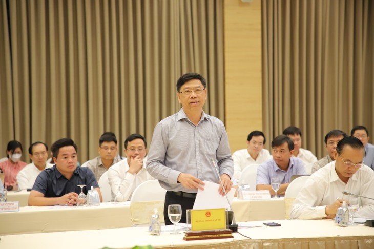 Bộ GTVT nói gì khi giá xăng dầu giảm, giá dịch vụ vận tải vẫn cao? - Ảnh 3. Bộ GTVT nói gì khi giá xăng dầu giảm, giá dịch vụ vận tải vẫn cao? - Ảnh 3.