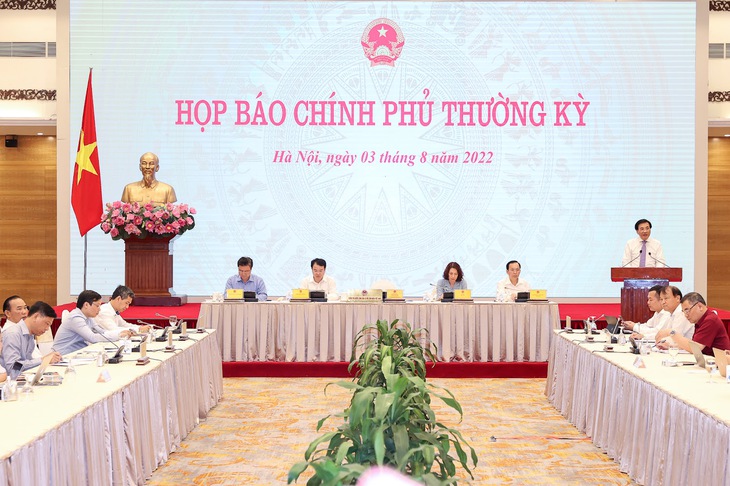 Bộ GTVT nói gì khi giá xăng dầu giảm, giá dịch vụ vận tải vẫn cao? - Ảnh 2. Bộ GTVT nói gì khi giá xăng dầu giảm, giá dịch vụ vận tải vẫn cao? - Ảnh 2.