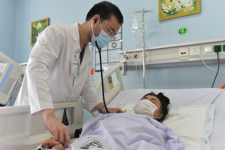 Cô gái 20 tuổi ở TP.HCM mang khối u nhầy khổng lồ ở tim - Ảnh 2.