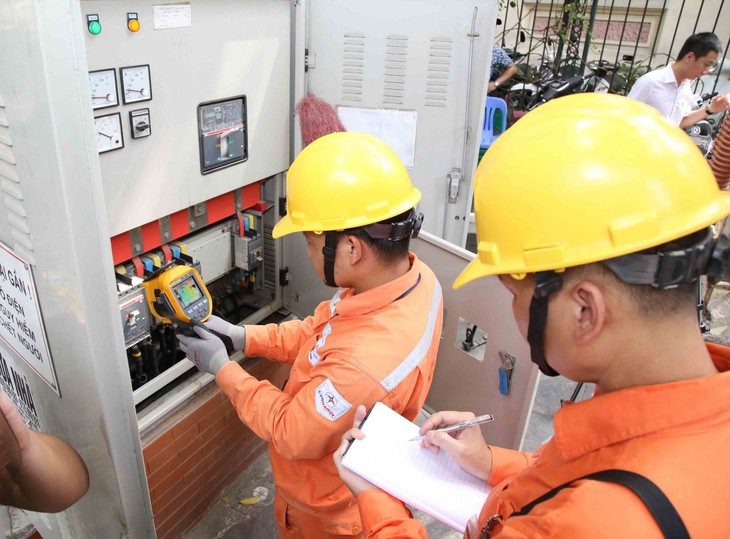 Hà Nội đảm bảo cấp điện an toàn, ổn định trong dịp lễ 2/9 - Ảnh 1.