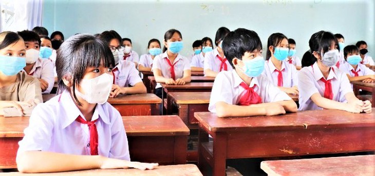 Chuẩn bị năm học mới: Những khoản thu nào phụ huynh không phải còng lưng "gánh"? - Ảnh 3.