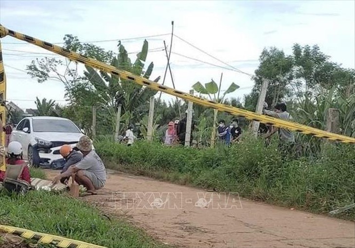 Tạm giữ hình sự đối tượng lái ô tô tông xe máy khiến 2 người tử vong - Ảnh 1.