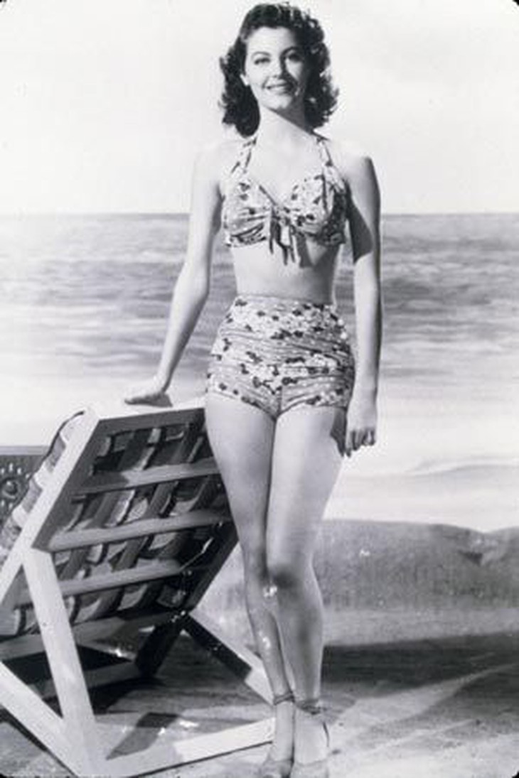 Mẹo chọn bikini càng tôn thêm đường cong thân hình 'đồng hồ cát'  - Ảnh 7.