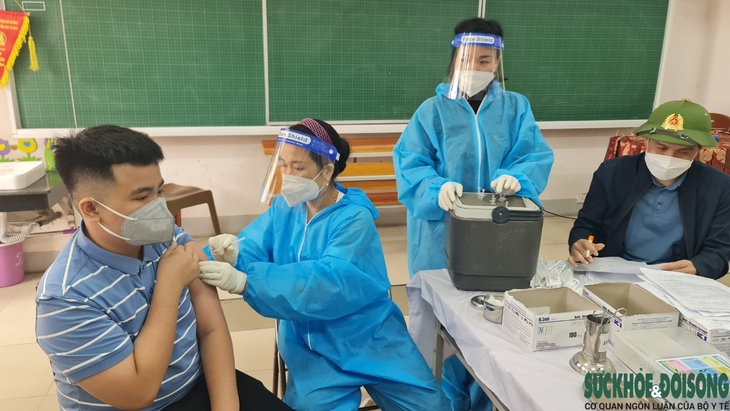 Số ca mắc COVID-19 có xu hướng tăng, tiêm vaccine là biện pháp phòng bệnh hữu hiệu - Ảnh 2.