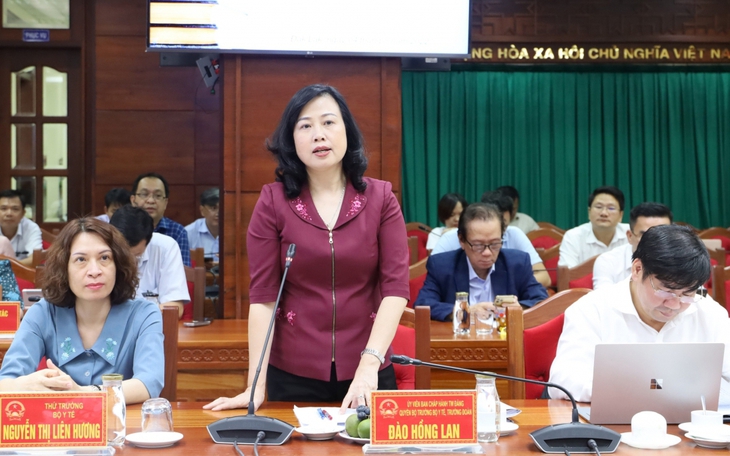Quyền Bộ trưởng Bộ Y tế: Đắk Lắk chủ động đi trước một bước trong phòng, chống dịch; Đẩy nhanh hơn tiêm vaccine COVID-19