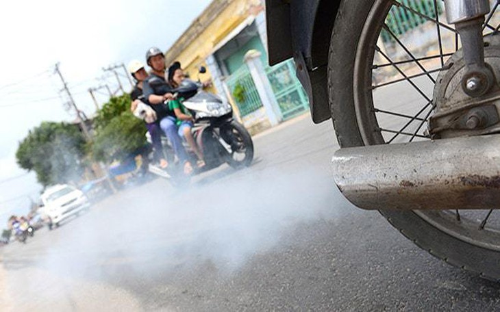 Khí thải xe máy - "Sát thủ thầm lặng" gây bệnh hô hấp, ung thư
