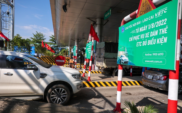 Đàm phán với ngân hàng miễn phí nạp tiền tài khoản thu phí không dừng