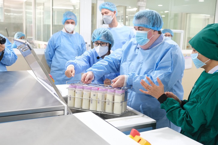 Ngân hàng sữa mẹ lớn nhất Việt Nam chính thức hoạt động - Ảnh 3.