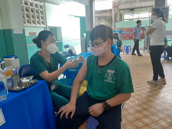 Sở Y tế TP.HCM yêu cầu 5 quận, huyện tăng cường giám sát hoạt động tiêm vaccine cho trẻ em - Ảnh 1.