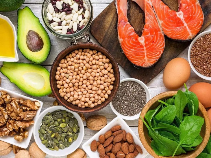Hỗ trợ tăng cường sức khỏe người trung và cao tuổi nên dùng Omega-3 hay Omega-3,6,9? - Ảnh 2.