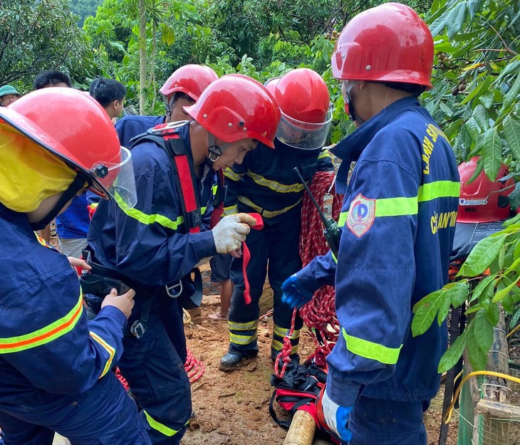 Sửa đường dẫn nước sinh hoạt, người phụ nữ trượt chân xuống đáy giếng tử vong - Ảnh 3.
